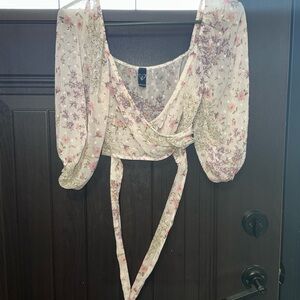 Windsor Cream Floral Wrap Crop Top with Pink & Lavender Print - xs/s